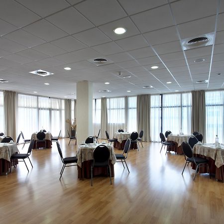 엑세 세비야 팔메라 호텔 외부 사진