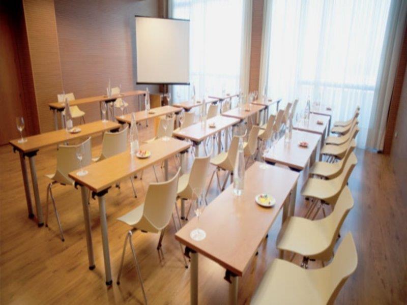 엑세 세비야 팔메라 호텔 외부 사진