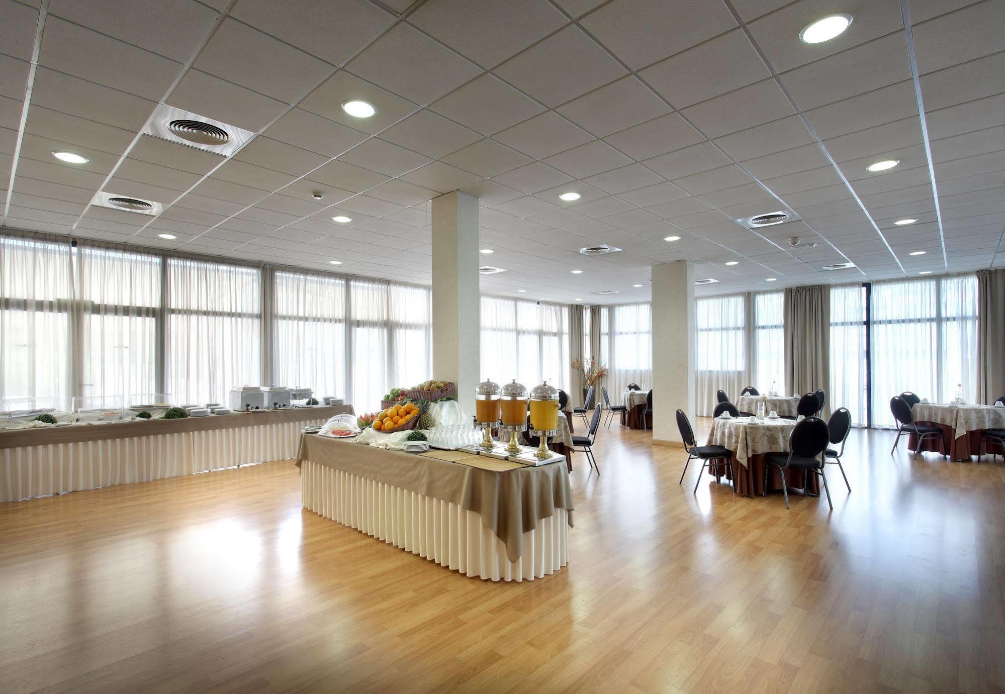 엑세 세비야 팔메라 호텔 외부 사진